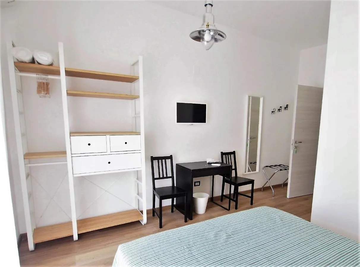 Bella Vita Rooms Naples 0*,