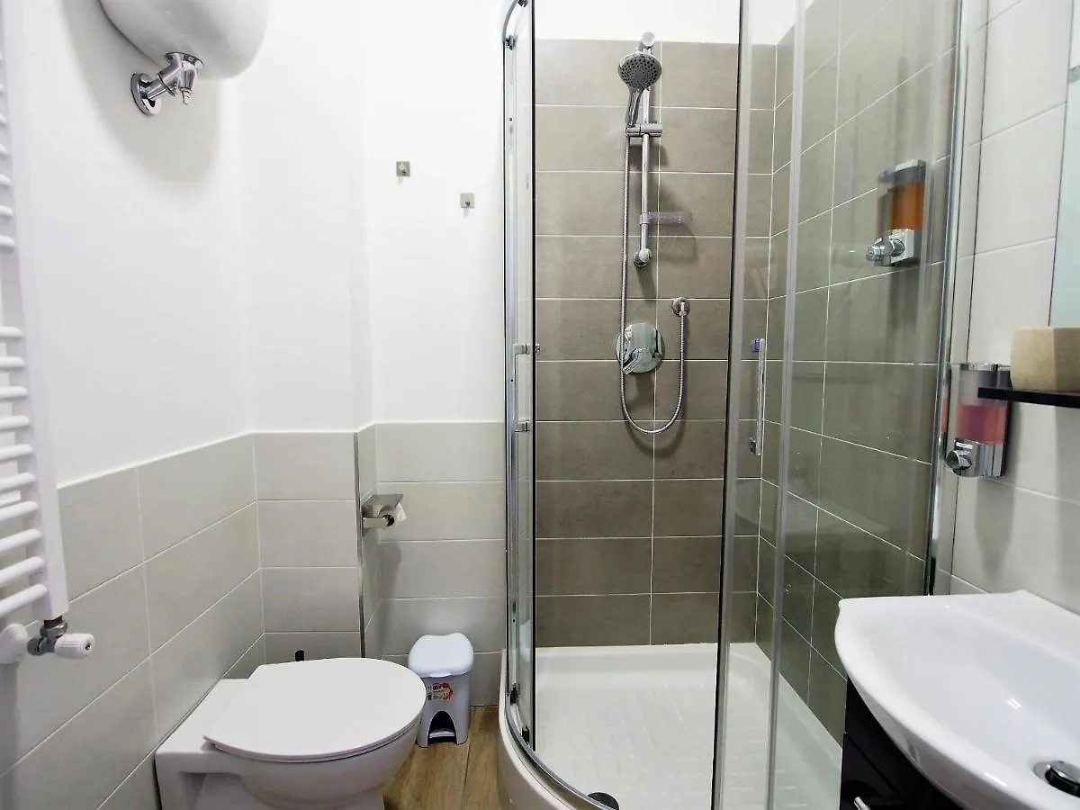 Bella Vita Rooms Nápoles 0*,